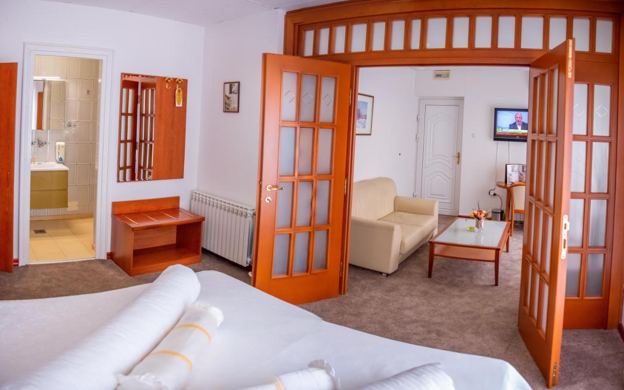 Hotel Integra Doboj Exterior foto