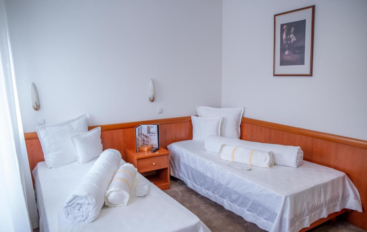 Hotel Integra Doboj Exterior foto